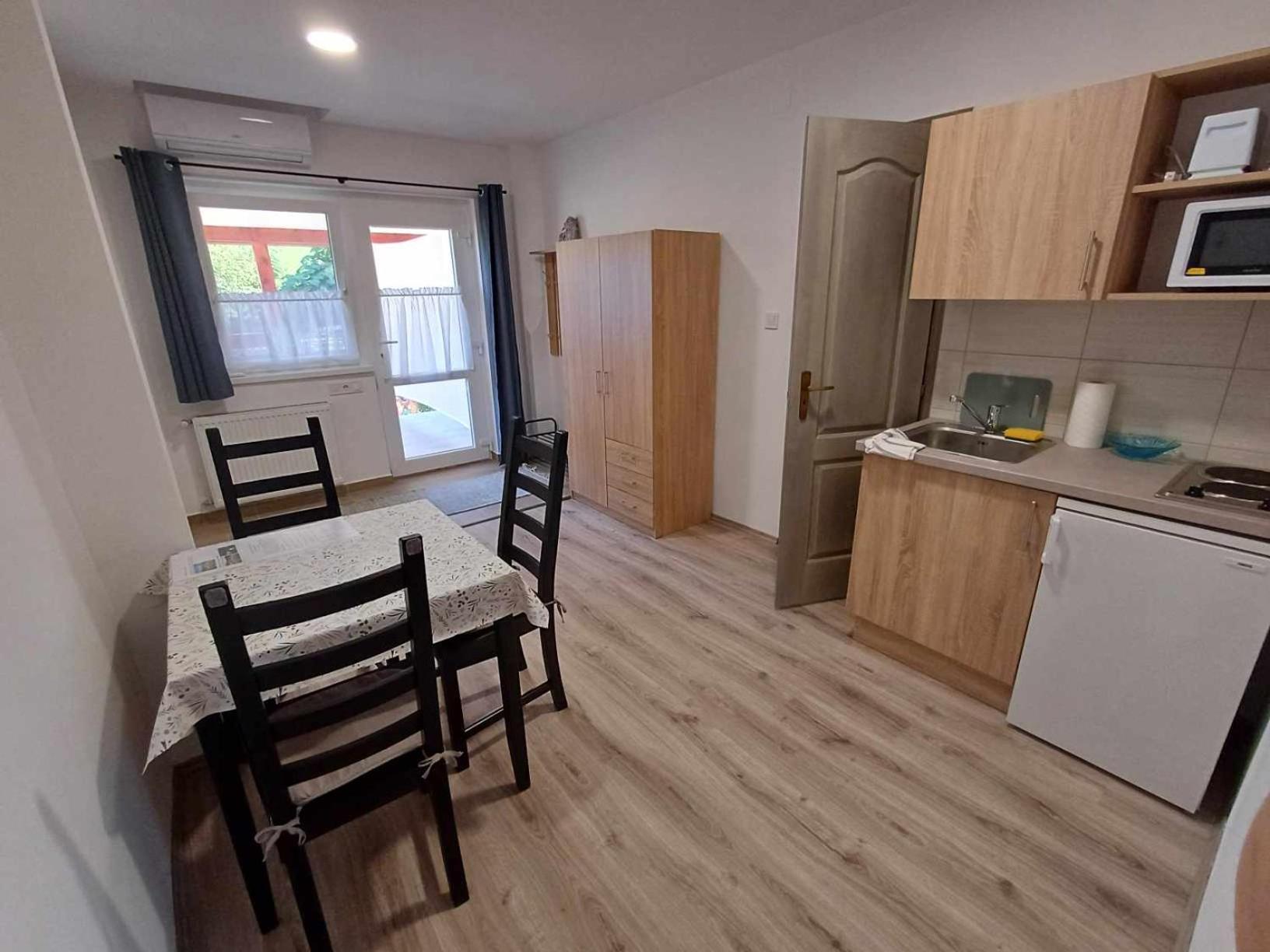 Mini Zoo Apartman Nagykanizsa Esterno foto